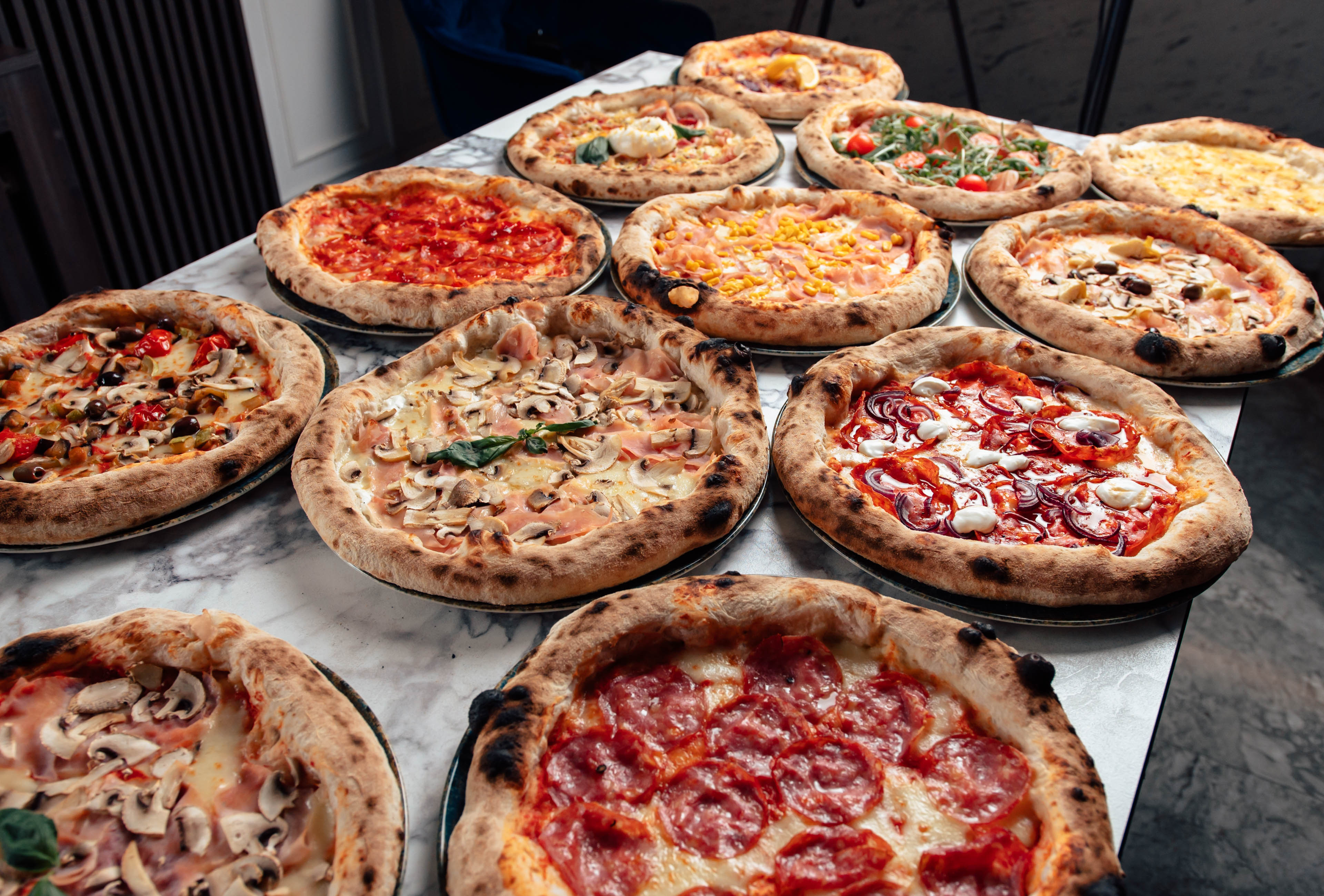 Selecție de pizza napoletană artigianală